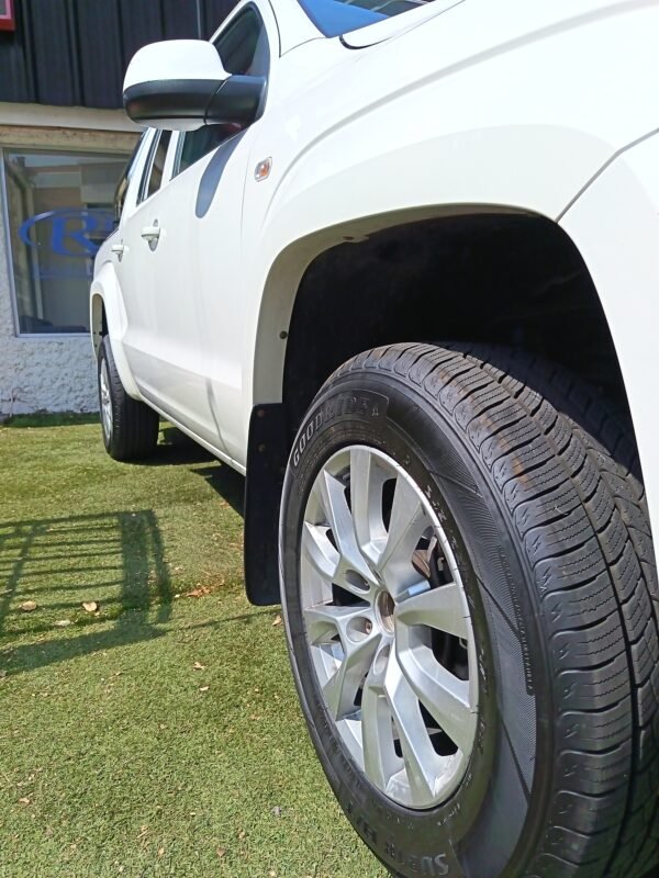 Volkswagen Amarok — foto 7 de 40